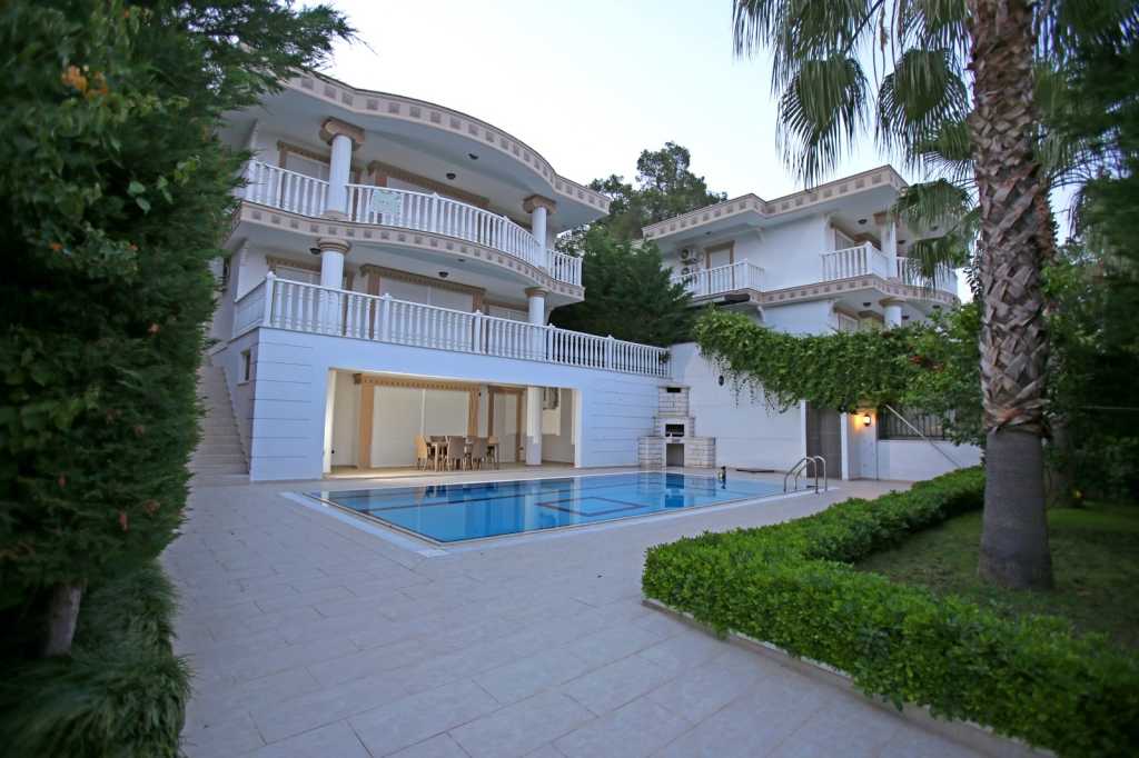 Luxuriöse 5-Bett-Villa in Kemer, Antalya
