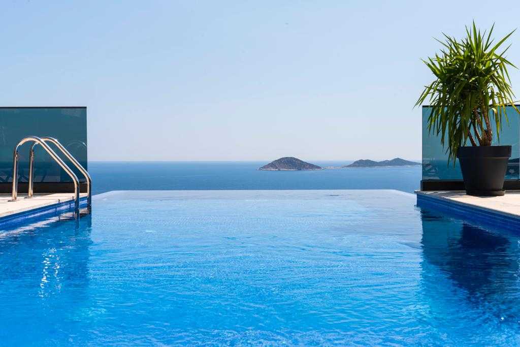 Private Sea View Kalkan Villa - Infinity swimming pool