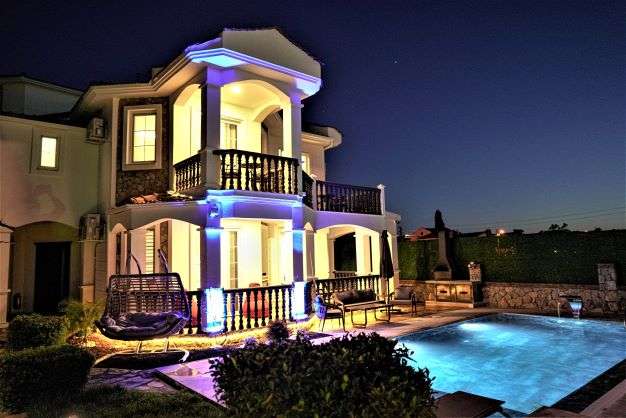 Detached Luxury 4-Bed Calis Villa
