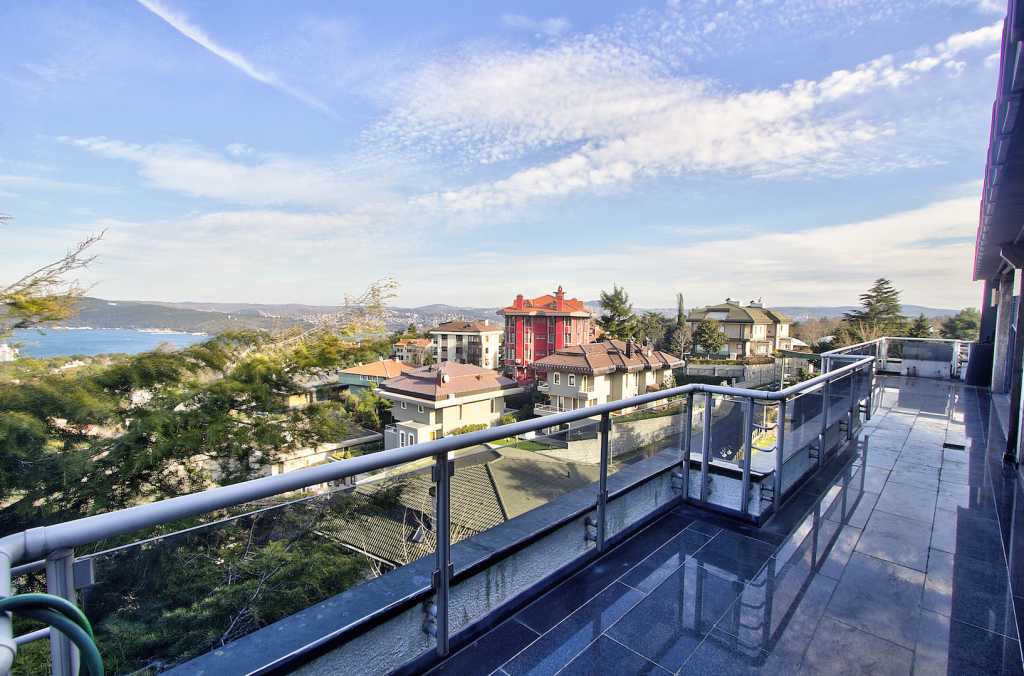 Villa mit Blick auf den Bosporus in Istanbul