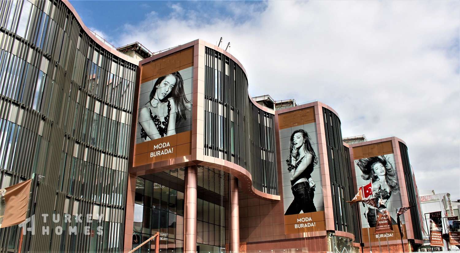 City Centre Istanbul Commercial Property - New modern shopping centre