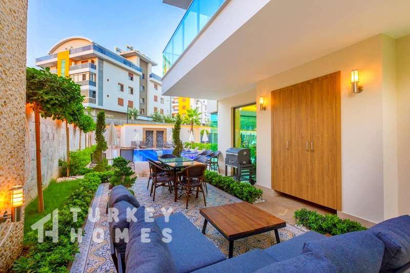 4-Bed Oba Penthouse- Outdoor Lounge
